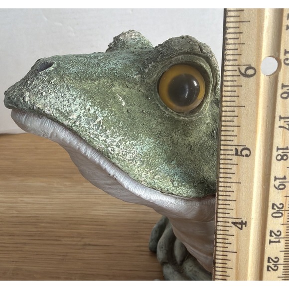 Vintage Outdoors Garden Landscape Green Frog Plastic - Picture 11 of 11